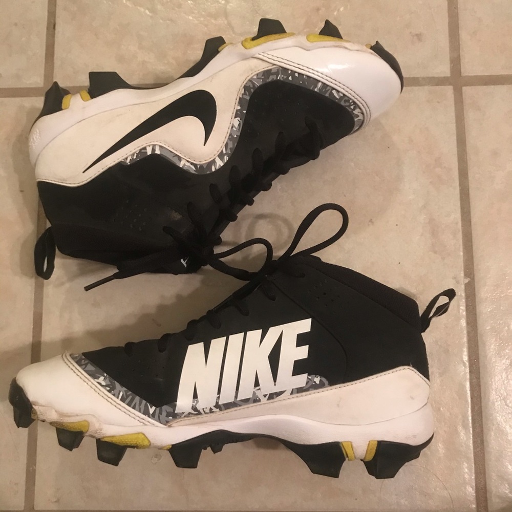 nike softball shoes